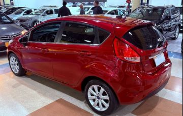 Ford Fiesta 1.6 SE Hatch 16v - Foto #5