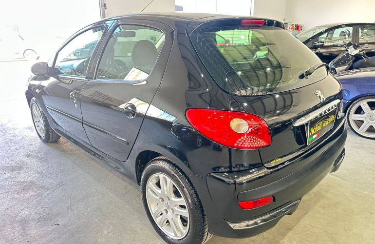 Peugeot 207 1.4 Xr 8V Flex 4p Manual - Foto #4