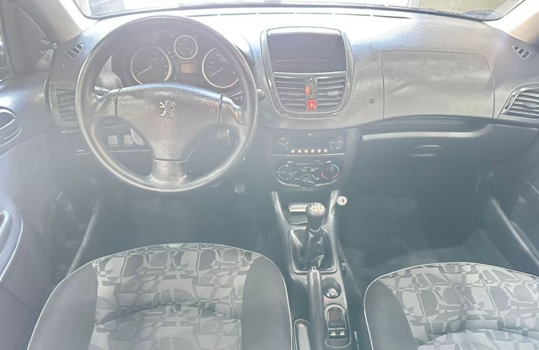 Peugeot 207 1.4 Xr 8V Flex 4p Manual - Foto #8