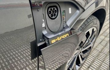 Audi E-tron Performance Black Quattro