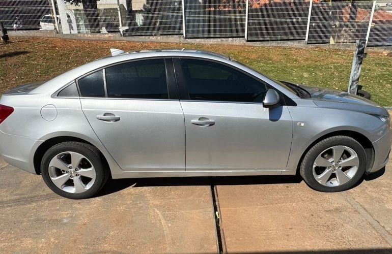 Chevrolet Cruze 1.8 LT 16v - Foto #4
