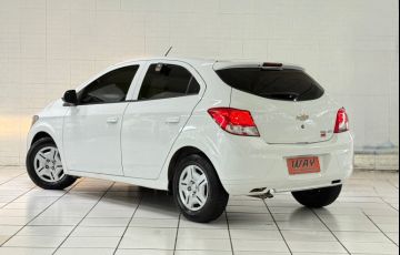 Chevrolet Onix 1.0 MPFi LT 8v - Foto #2