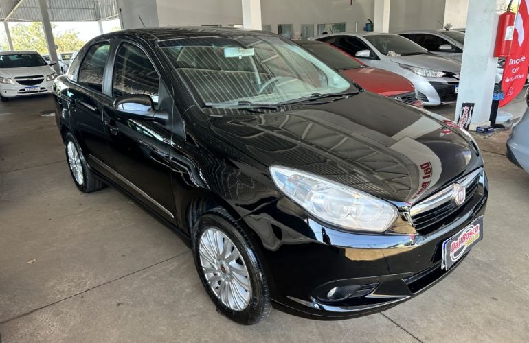 Fiat Grand Siena Essence 1.6 16V (Flex) - Foto #3