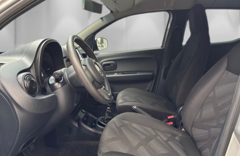 Fiat Mobi 1.0 8V Evo Like - Foto #3