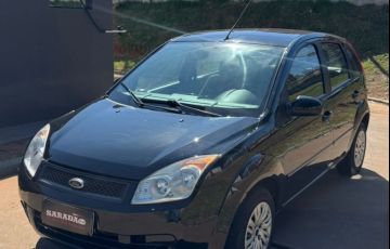 Ford Fiesta 1.6 MPi Class Hatch 8v - Foto #2