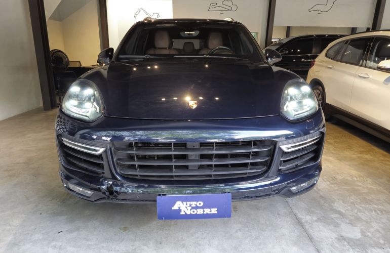 Porsche Cayenne 4.8 4x4 V8 32v Turbo - Foto #1