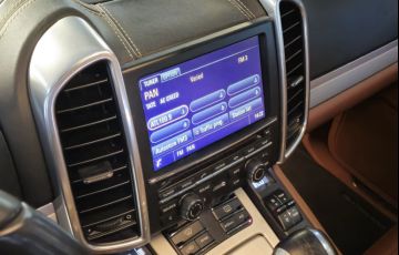 Porsche Cayenne 4.8 4x4 V8 32v Turbo - Foto #9