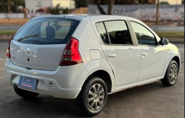 Renault Sandero 1.0 Authentique 16V Flex 4p Manual - Foto #3