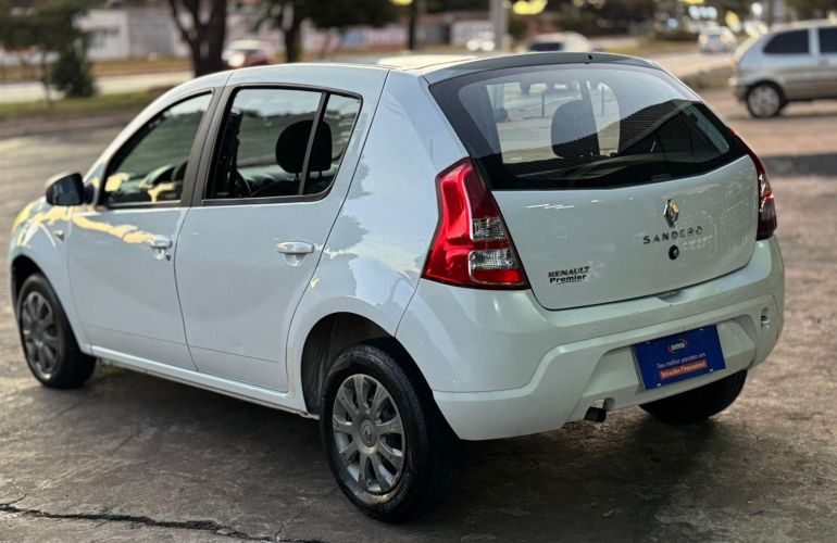 Renault Sandero 1.0 Authentique 16V Flex 4p Manual - Foto #4