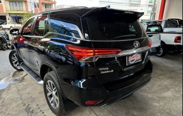 Toyota SW4 2.8 TDI SRX 7L 4x4 (Aut) - Foto #6