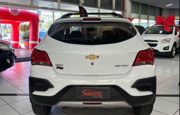 Chevrolet Onix 1.4 MPFi Activ 8v - Foto #6