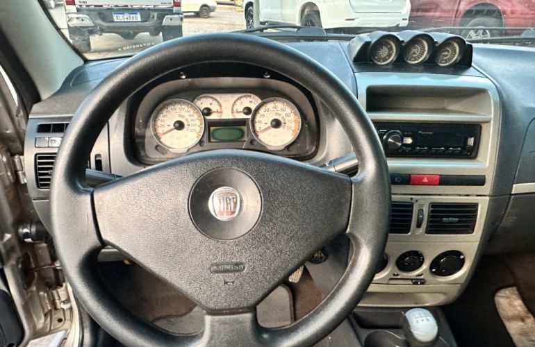 Fiat Strada Adventure Locker 1.8 8V (Flex) (Cabine Estendida) - Foto #6