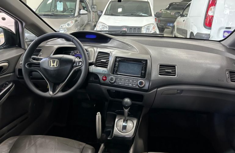 Honda Civic LXS 1.8 i-VTEC (Aut) (Flex) - Foto #4