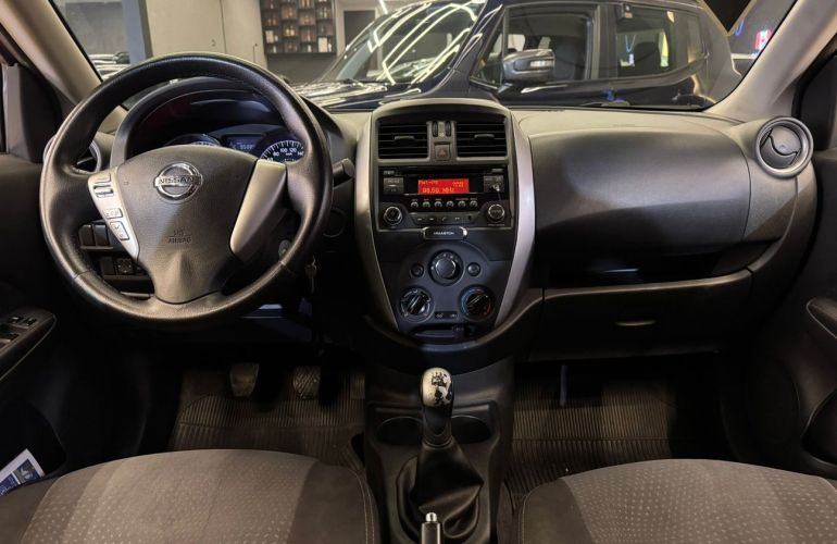 Nissan Versa 1.6 16V SV - Foto #9