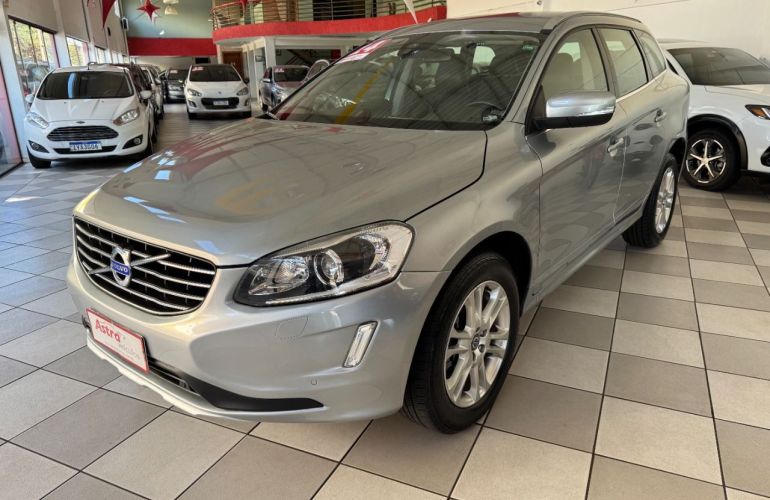 Volvo XC60 2.0 T5 Drive-E Dynamic - Foto #3