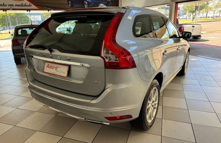 Volvo XC60 2.0 T5 Drive-E Dynamic - Foto #7