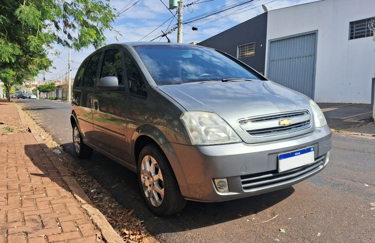 Chevrolet Meriva Premium 1.8 (Flex) (easytronic) - Foto #2
