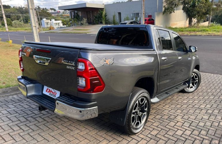Toyota Hilux 2.8 TDI CD SRX 4x4 4wd (Aut) - Foto #3