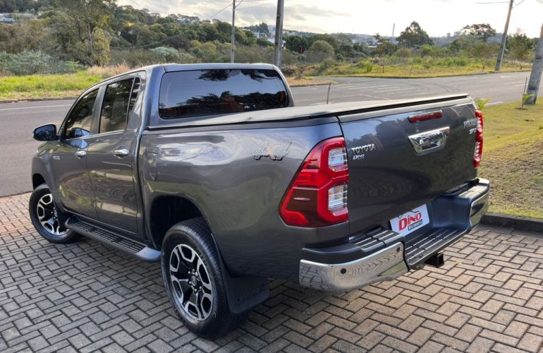Toyota Hilux 2.8 TDI CD SRX 4x4 4wd (Aut) - Foto #4