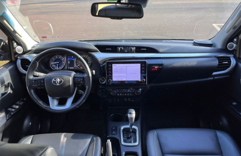 Toyota Hilux 2.8 TDI CD SRX 4x4 4wd (Aut) - Foto #10