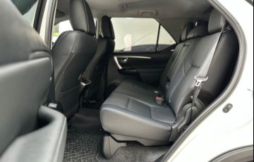 Toyota Hilux Sw4 2.8 D-4d Turbo Srx Platinum 7l 4x4 - Foto #7