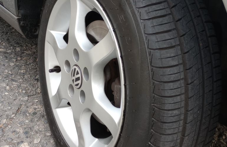 Volkswagen Fox 1.0 8V (Flex) - Foto #10