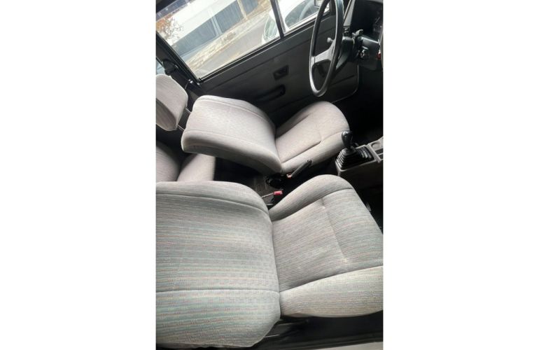 Volkswagen Gol 1000 - Foto #10