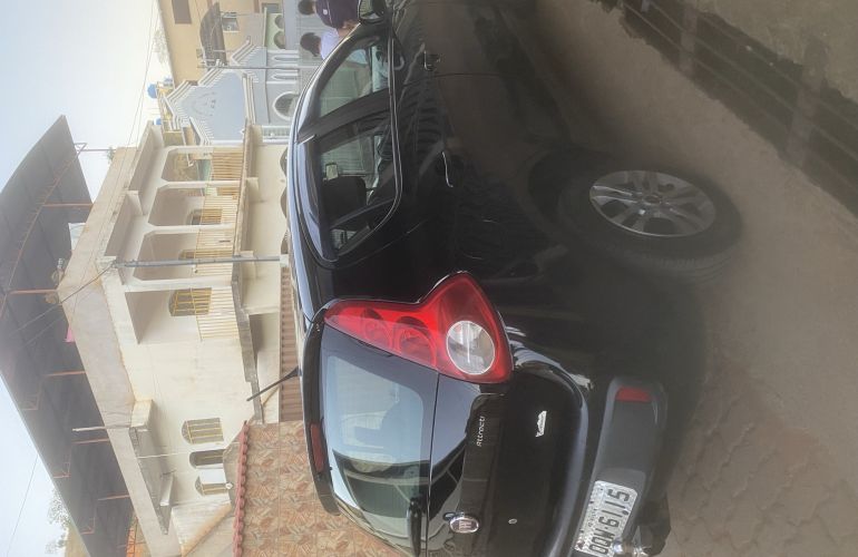 Fiat Palio Attractive 1.0 8V (Flex) - Foto #3