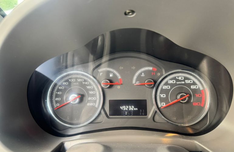 Fiat Palio Essence 1.6 16V Dualogic (Flex) - Foto #2