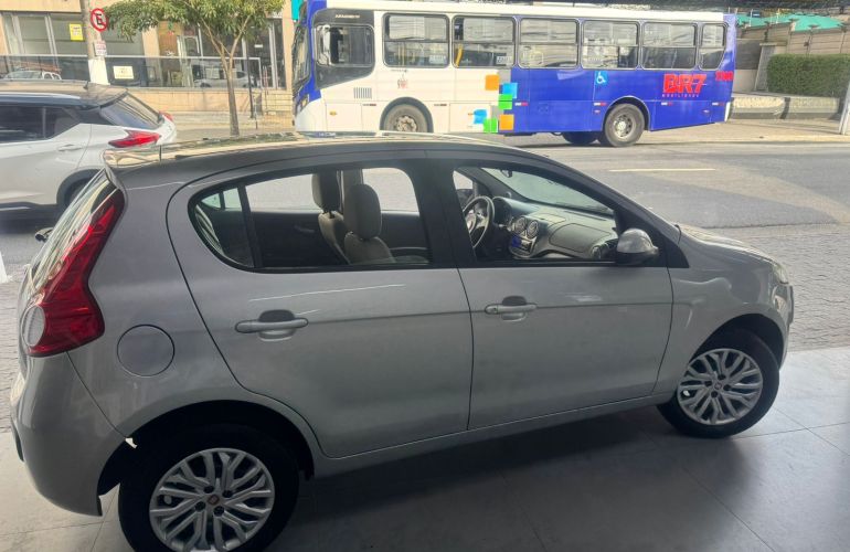 Fiat Palio Essence 1.6 16V Dualogic (Flex) - Foto #7