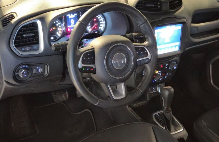 Jeep Renegade 1.8 16V Longitude - Foto #5