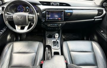Toyota Hilux 2.8 Srx 4x4 CD 16v - Foto #6