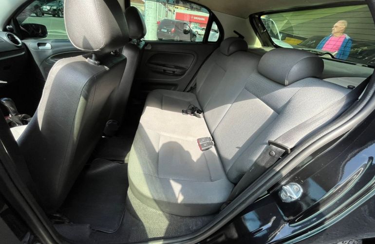 Volkswagen Gol 1.6 Mi 8V G.v - Foto #8