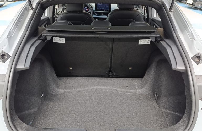 Fiat Fastback 1.3 Turbo 270 Limited Edition At6 - Foto #7