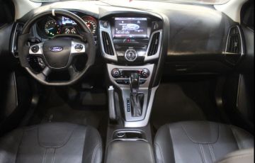 Ford Focus 2.0 Titanium Sedan 16v - Foto #8