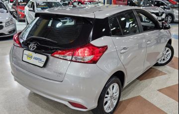 Toyota Yaris 1.3 16V Xl Multidrive - Foto #3