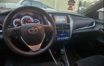 Toyota Yaris 1.5 XL Plus Connect CVT - Foto #3