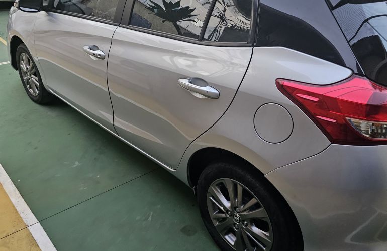 Toyota Yaris 1.5 XL Plus Connect CVT - Foto #4