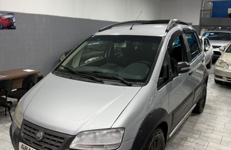 Fiat Idea Adventure 1.8 (Flex) - Foto #4