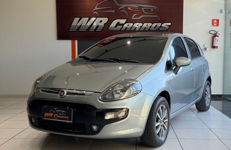 Fiat Punto 1.6 Essence 16v - Foto #2