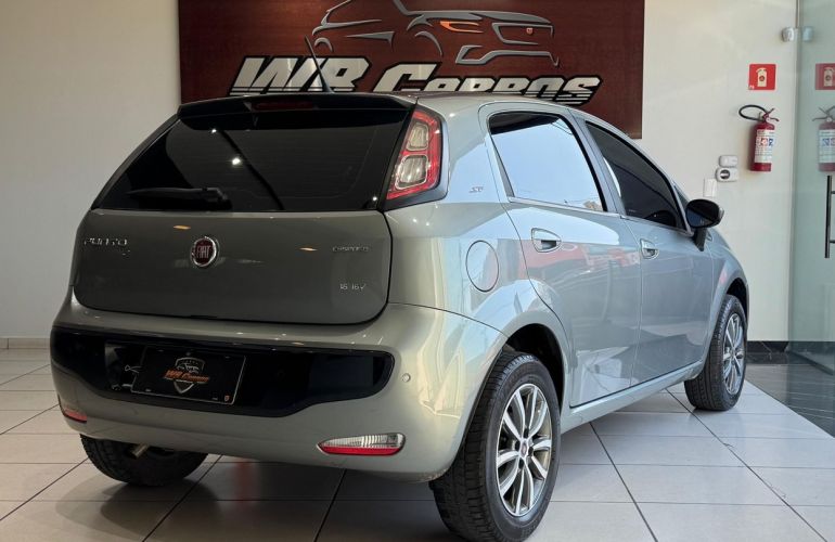 Fiat Punto 1.6 Essence 16v - Foto #4