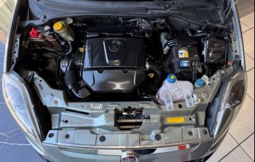 Fiat Punto 1.6 Essence 16v - Foto #8
