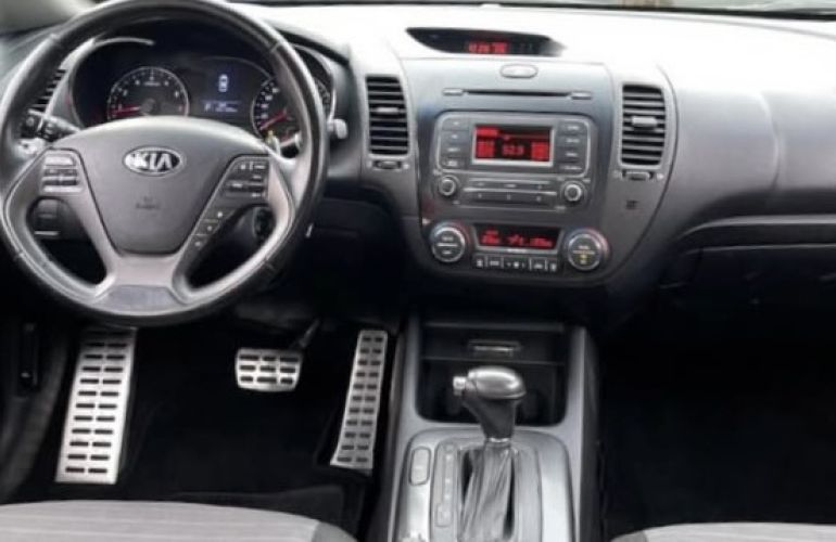 Kia Cerato SX 1.6 16V E.294 (Aut) - Foto #5