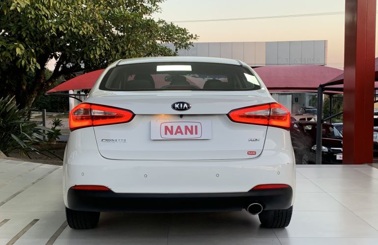 Kia Cerato SX 1.6 16V E.294 (Aut) - Foto #6