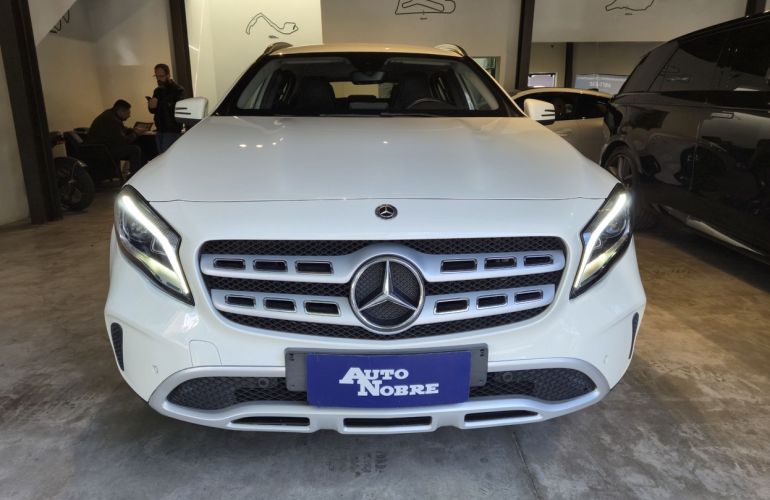 Mercedes-Benz Gla 200 1.6 Cgi Advance 7g-dct - Foto #2