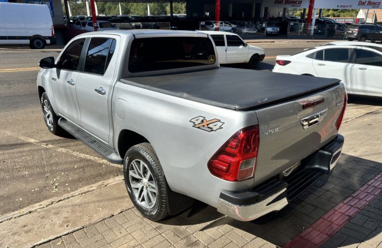 Toyota Hilux 2.8 TDI CD SRX 4x4 4wd (Aut) - Foto #4