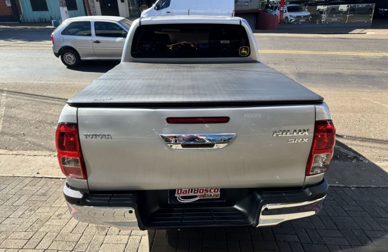 Toyota Hilux 2.8 TDI CD SRX 4x4 4wd (Aut) - Foto #5