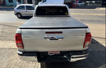 Toyota Hilux 2.8 TDI CD SRX 4x4 4wd (Aut) - Foto #5