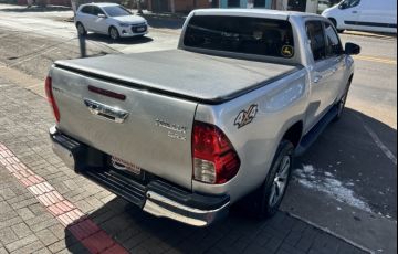 Toyota Hilux 2.8 TDI CD SRX 4x4 4wd (Aut) - Foto #6