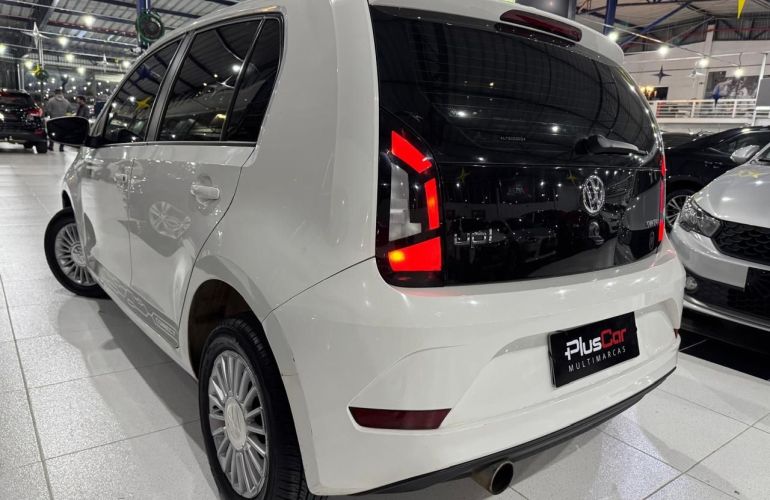 Volkswagen Up 1.0 170 TSi Total Connect - Foto #6